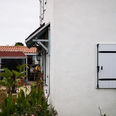 Maison Tres Agreable Barbâtre